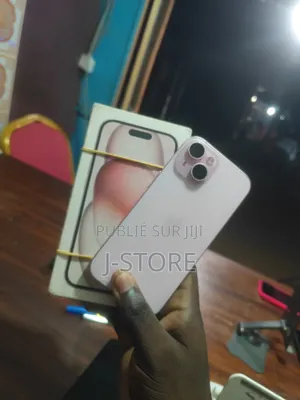 Apple iPhone 15 128 GB Rose