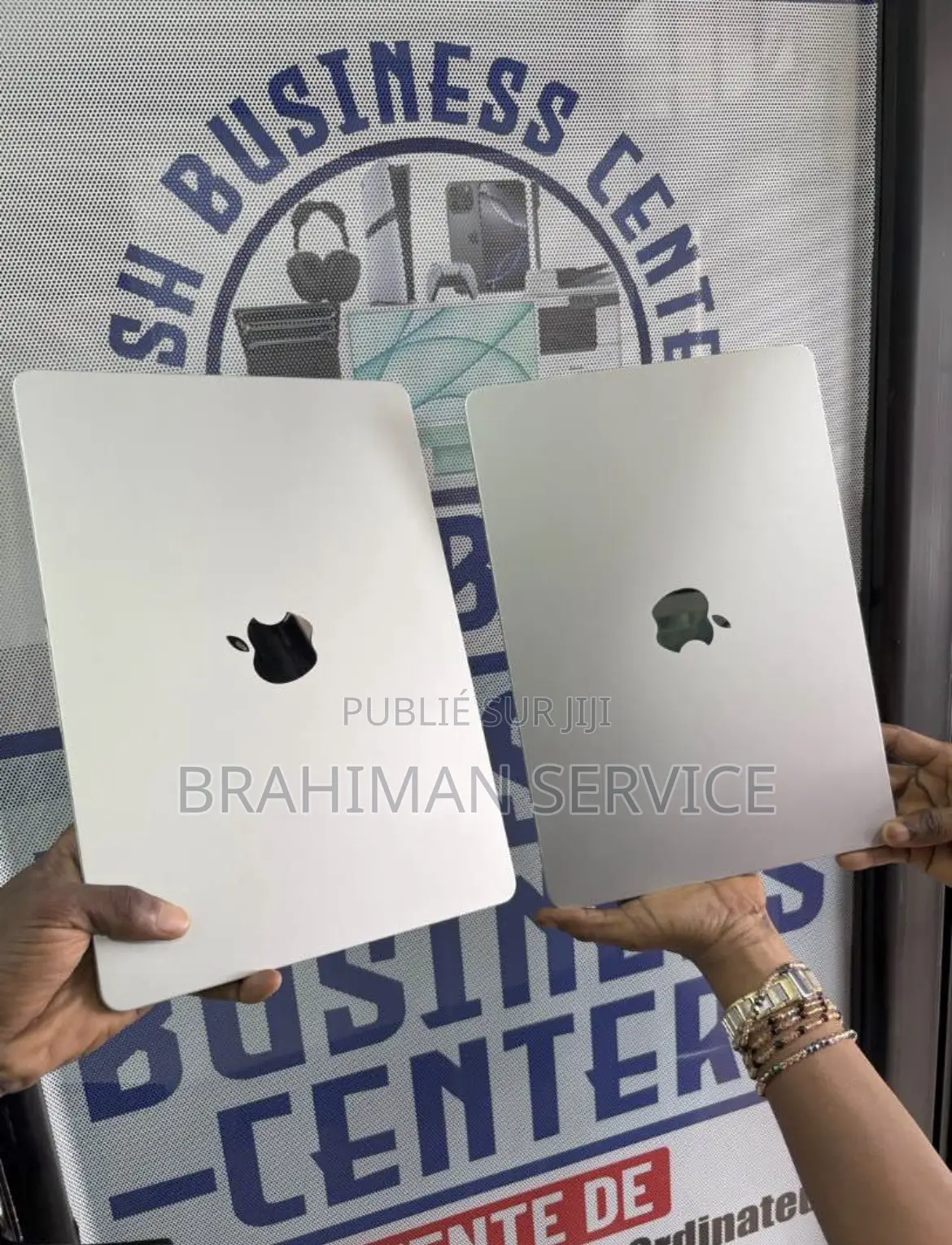 Nouveau Apple MacBook Air 2024 M3 256GB Apple M3 HDD+SSD 2T