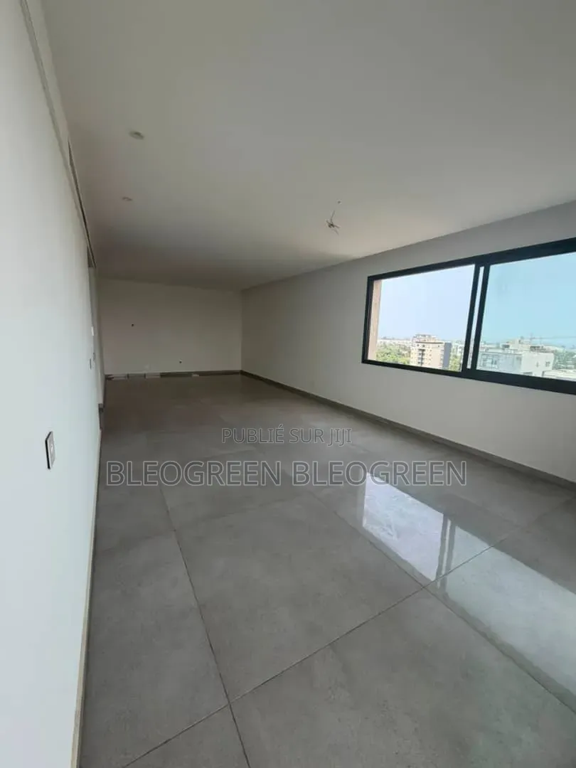 4chbre Appartement dans Bleogreen, Marcory à Vendre