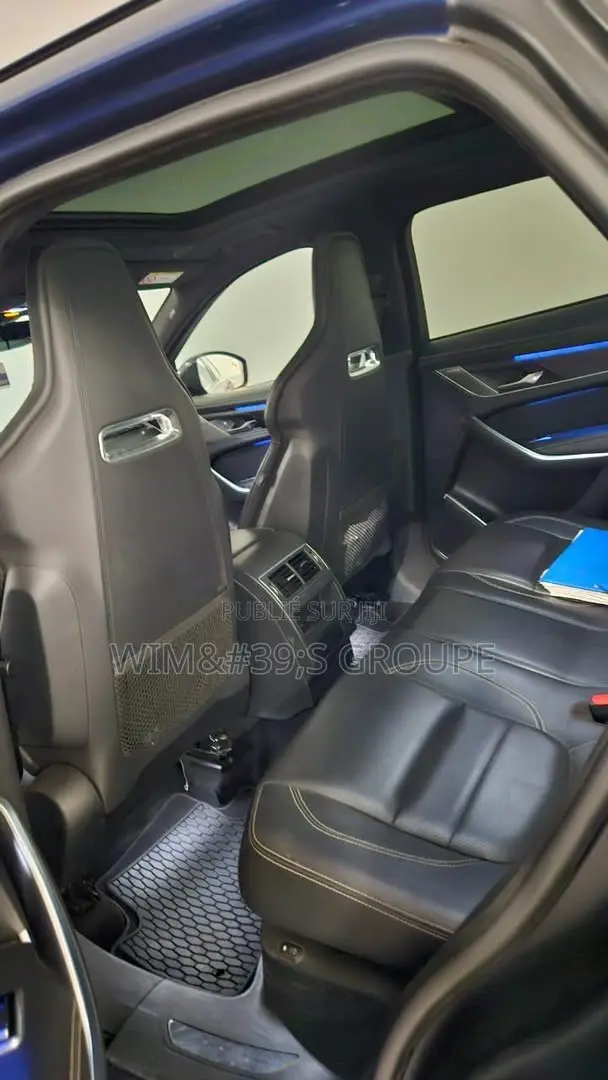 Nouveau Jaguar F-Pace P400 R-Dynamic S AWD 2024 Bleu