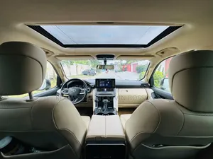 Toyota Land Cruiser 2022 Marron