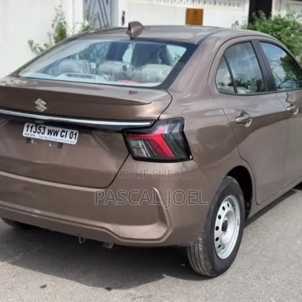 Suzuki Dzire 2025 Marron