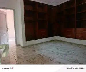 3chbre Appartement dans Ik Immobilier Cote, Bingerville à Louer