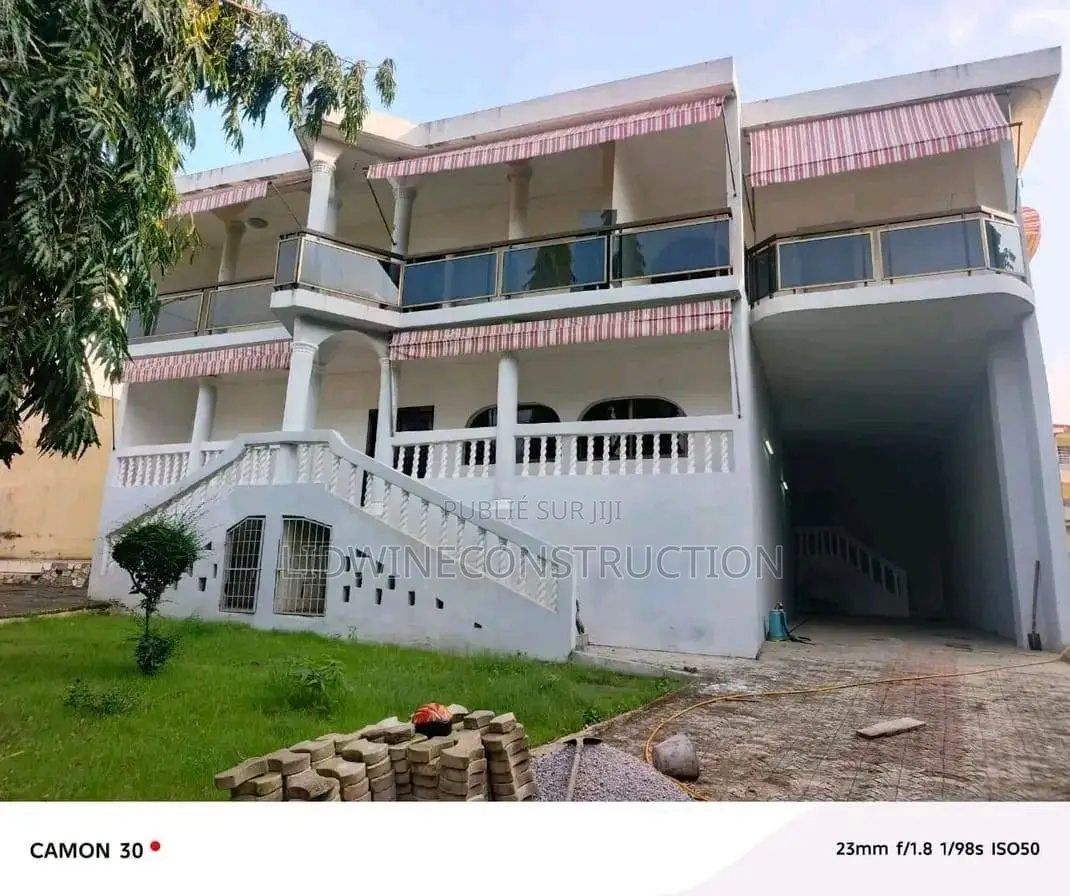 3chbre Appartement dans Ik Immobilier Cote, Bingerville à Louer