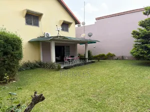 7chbre Duplex dans Prince Immobilier, Cocody à Louer