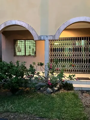 7chbre Duplex dans Prince Immobilier, Cocody à Louer