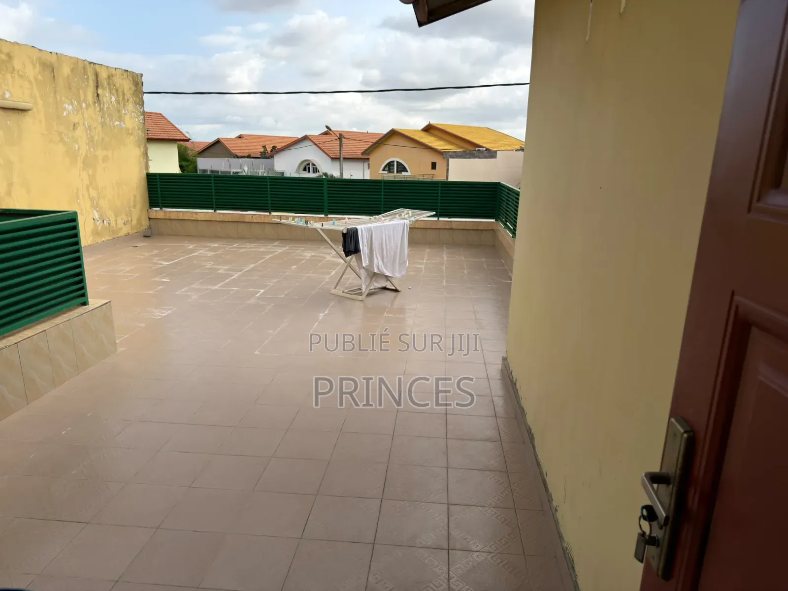 7chbre Duplex dans Prince Immobilier, Cocody à Louer