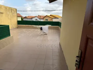 7chbre Duplex dans Prince Immobilier, Cocody à Louer