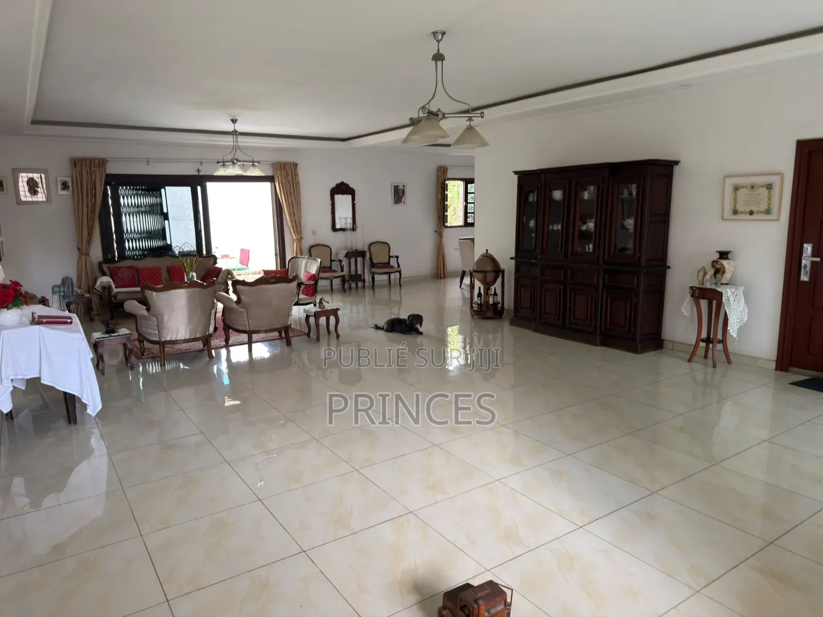7chbre Duplex dans Prince Immobilier, Cocody à Louer