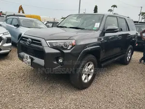 Toyota 4-Runner SR5 4WD 2023 Autre