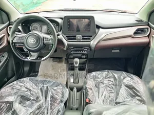 Nouveau Toyota Starlet 2025 Orange