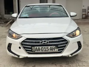 Hyundai Elantra 2018 Blanc