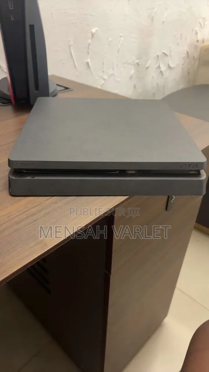 Ps4 Slim en Bonne Etat
