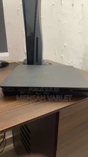 Ps4 Slim en Bonne Etat