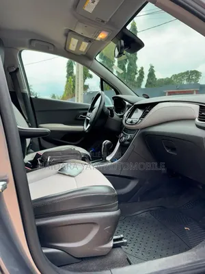 Chevrolet Trax 2020 Gris