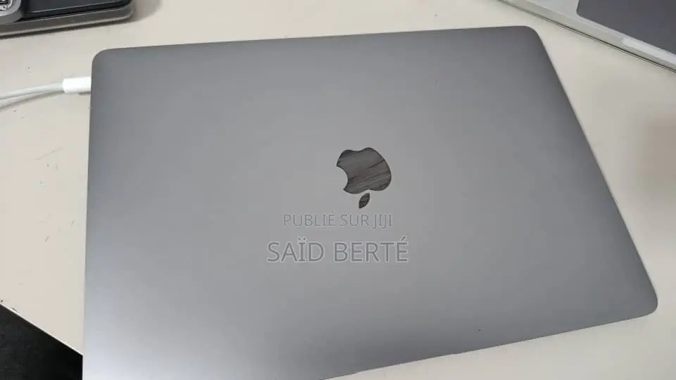 Nouveau Apple MacBook Air 8GB Intel Core i5 SSD 256GB