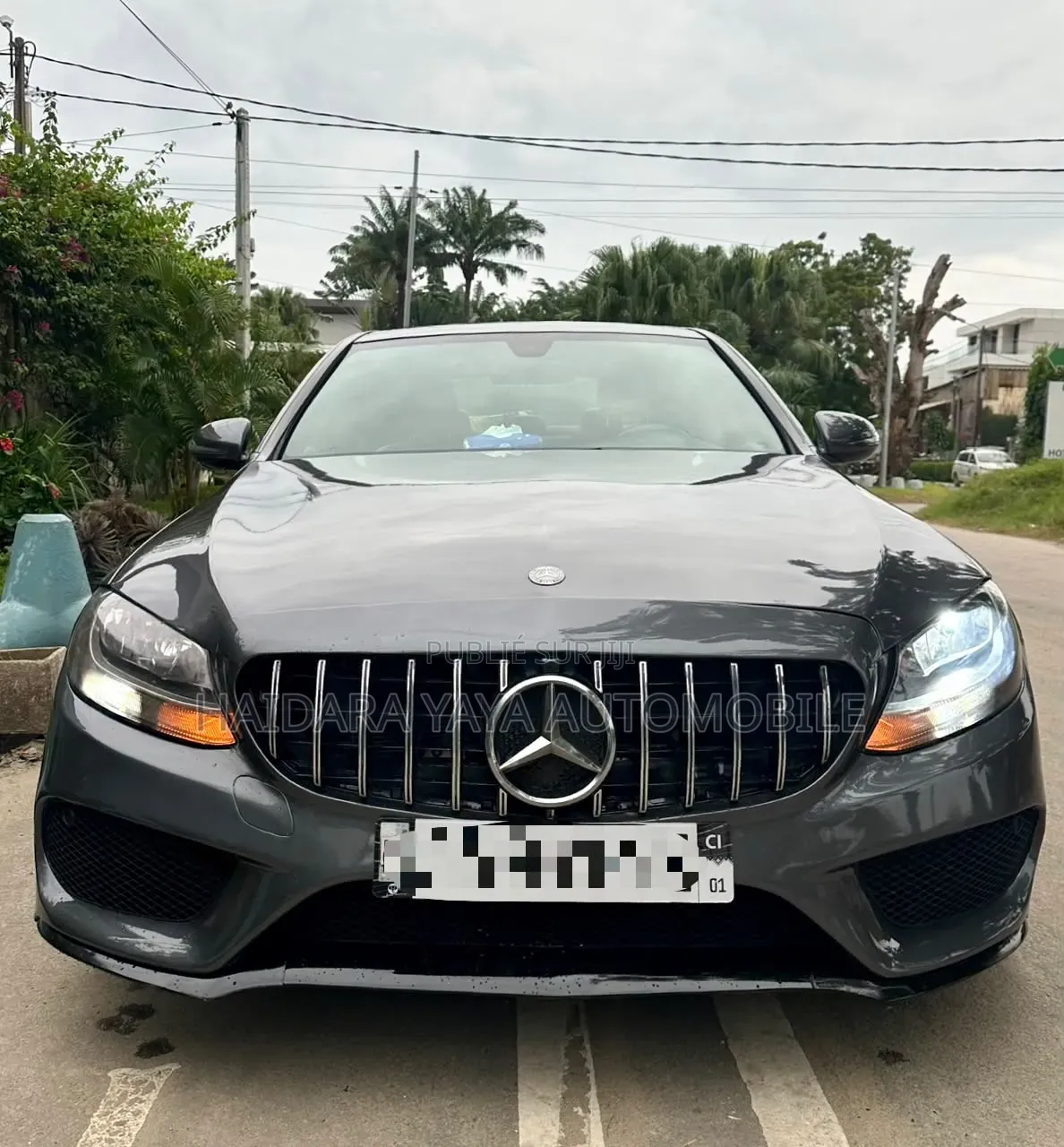 Mercedes-Benz C300 2017 Gris