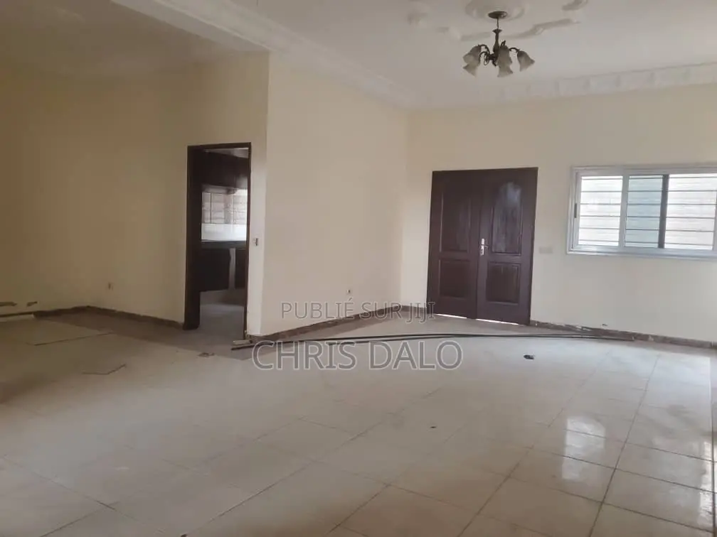 4chbre Duplex dans Destinée, Cocody à Louer