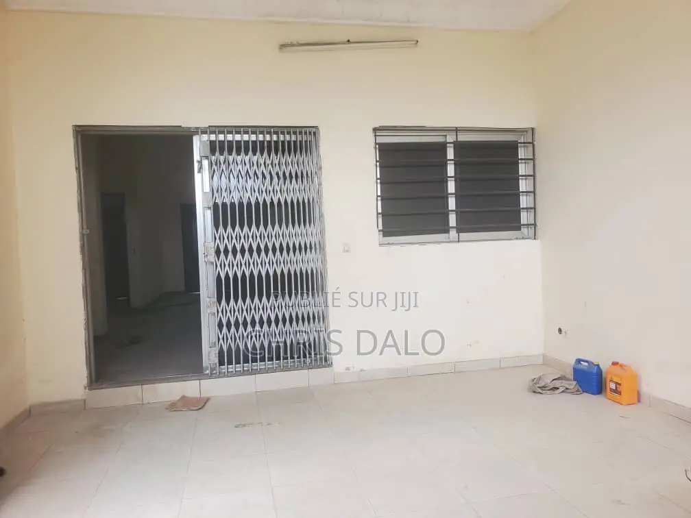 4chbre Duplex dans Destinée, Cocody à Louer