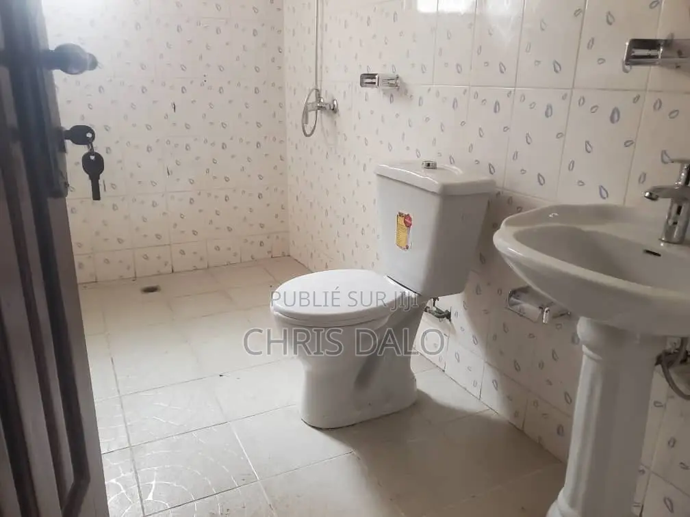 4chbre Duplex dans Destinée, Cocody à Louer