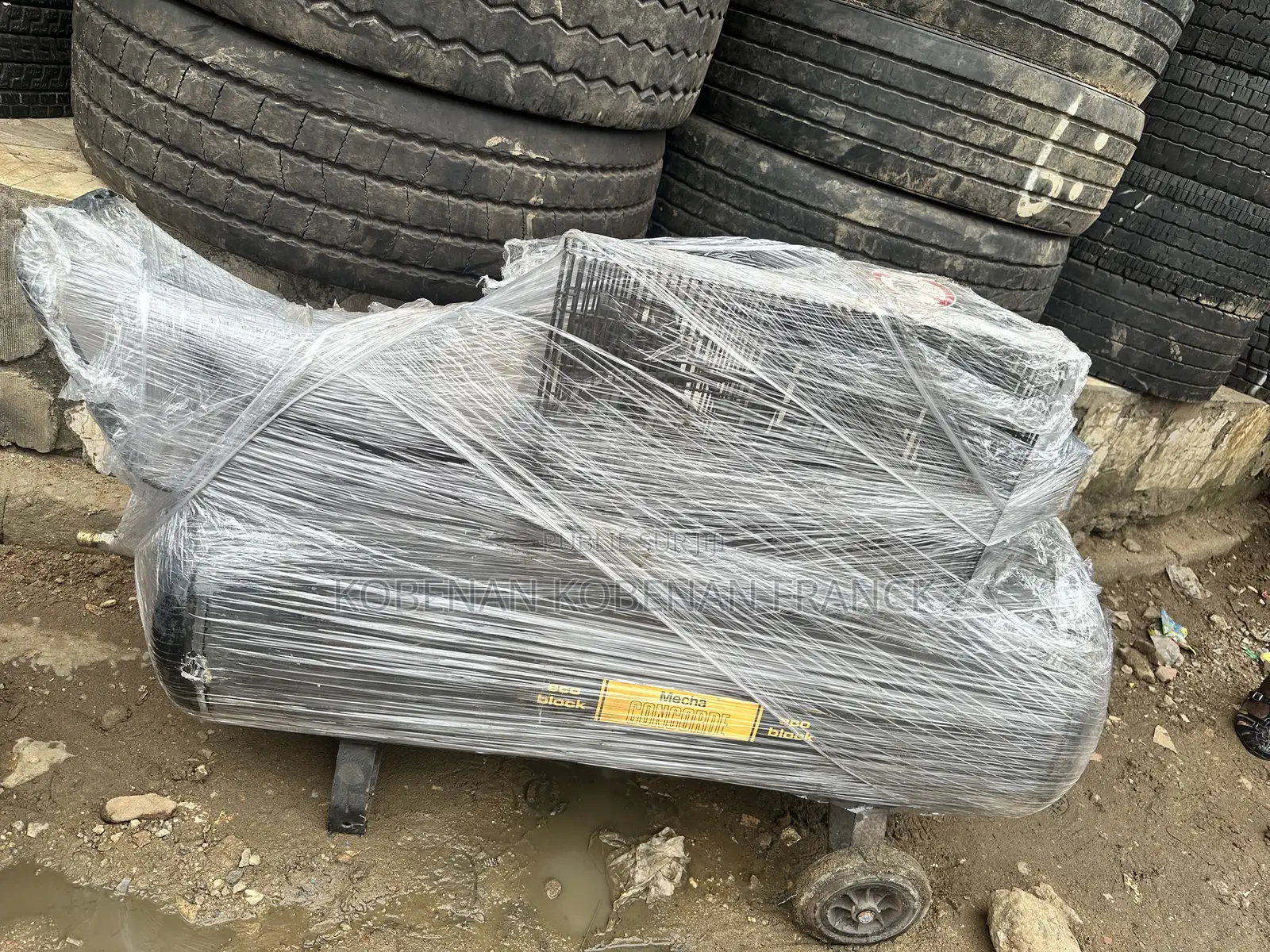Compresseur d'Air Triphasé 200 L (380V / 3CV)