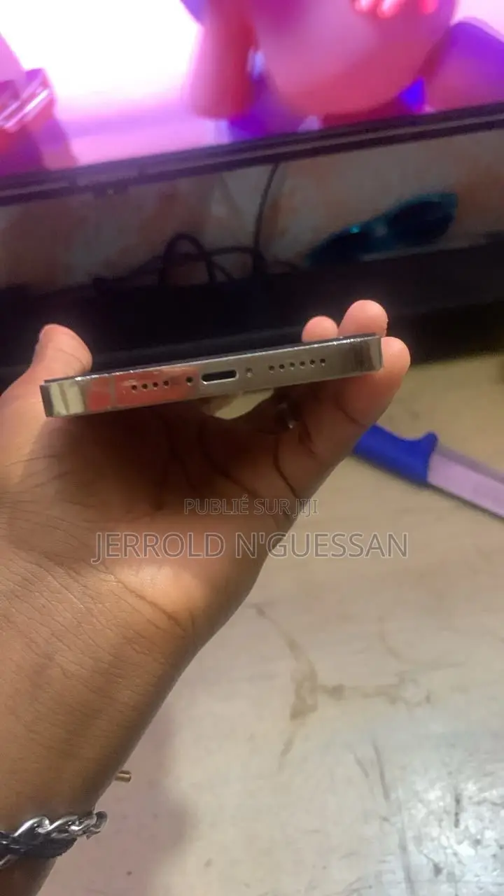 Nouveau Apple iPhone 12 Pro Max 128 GB Doré