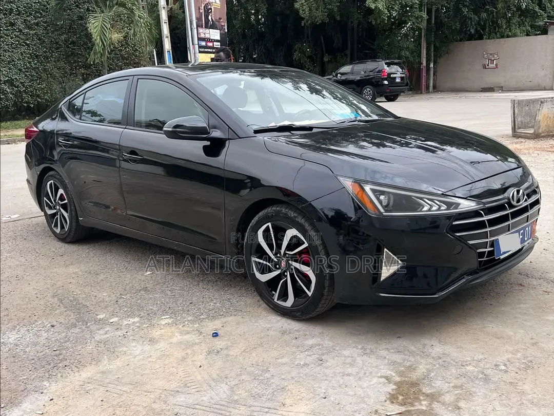 Hyundai Elantra 2020 Noir