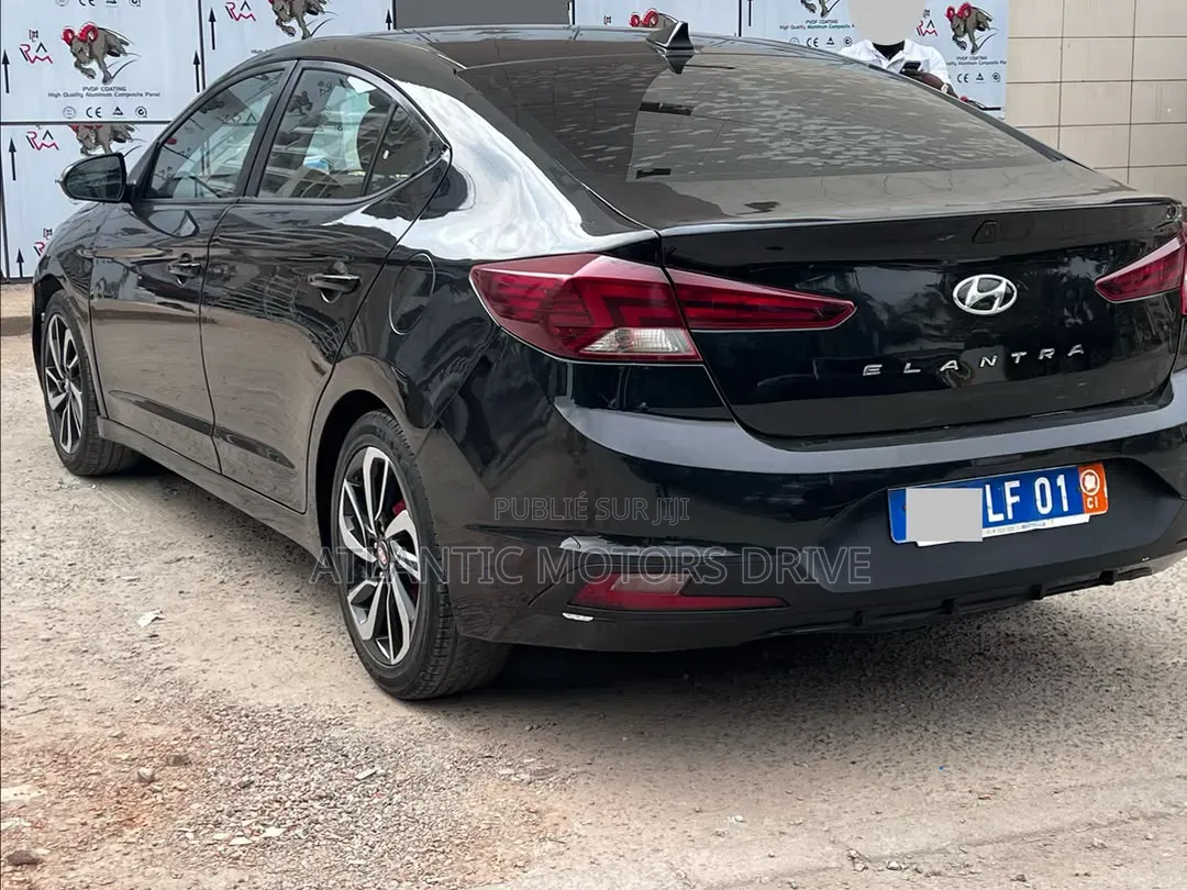 Hyundai Elantra 2020 Noir