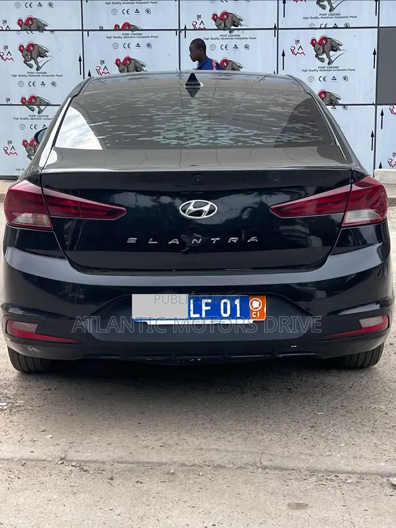 Hyundai Elantra 2020 Noir
