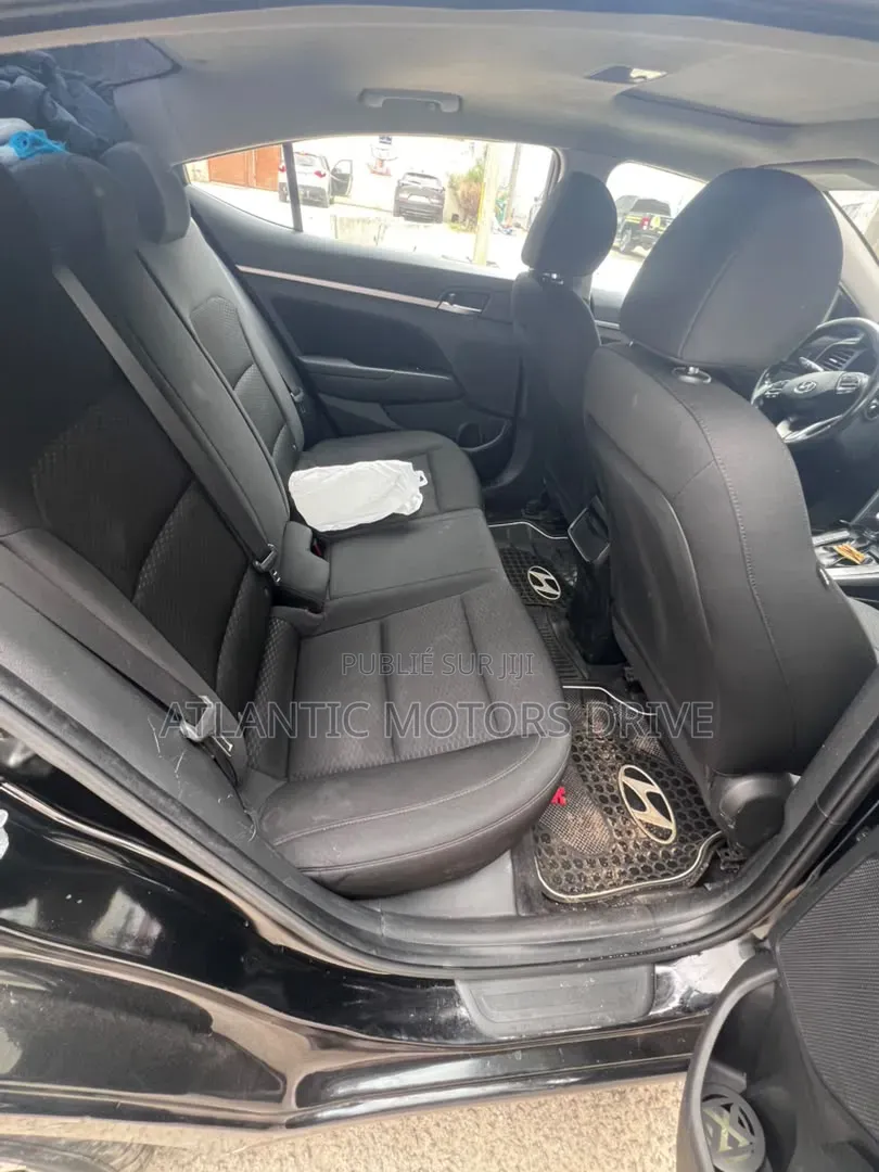 Hyundai Elantra 2020 Noir