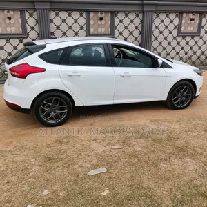 Ford Focus 2016 Blanc