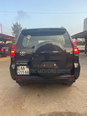 Toyota Land Cruiser Prado 2023 Gris