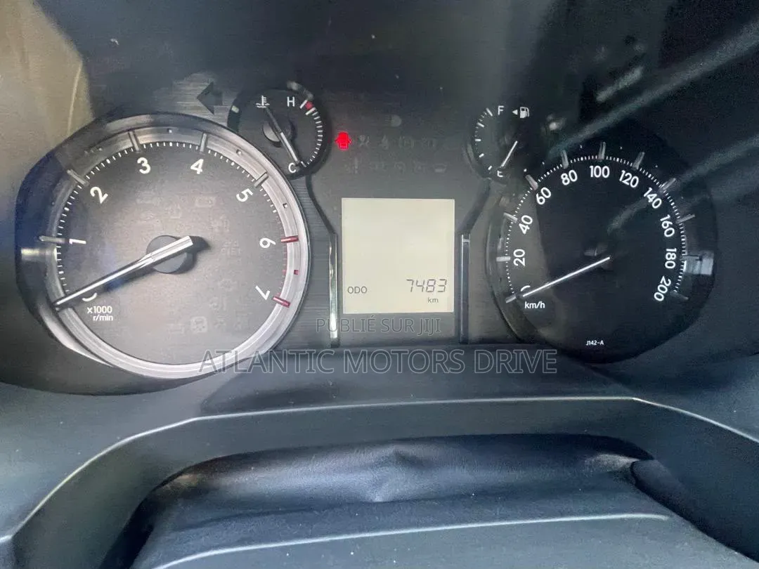 Toyota Land Cruiser Prado 2023 Gris