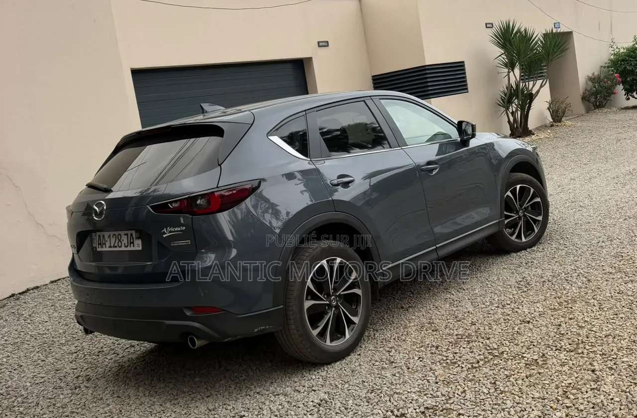 Mazda CX-5 2024 Gris