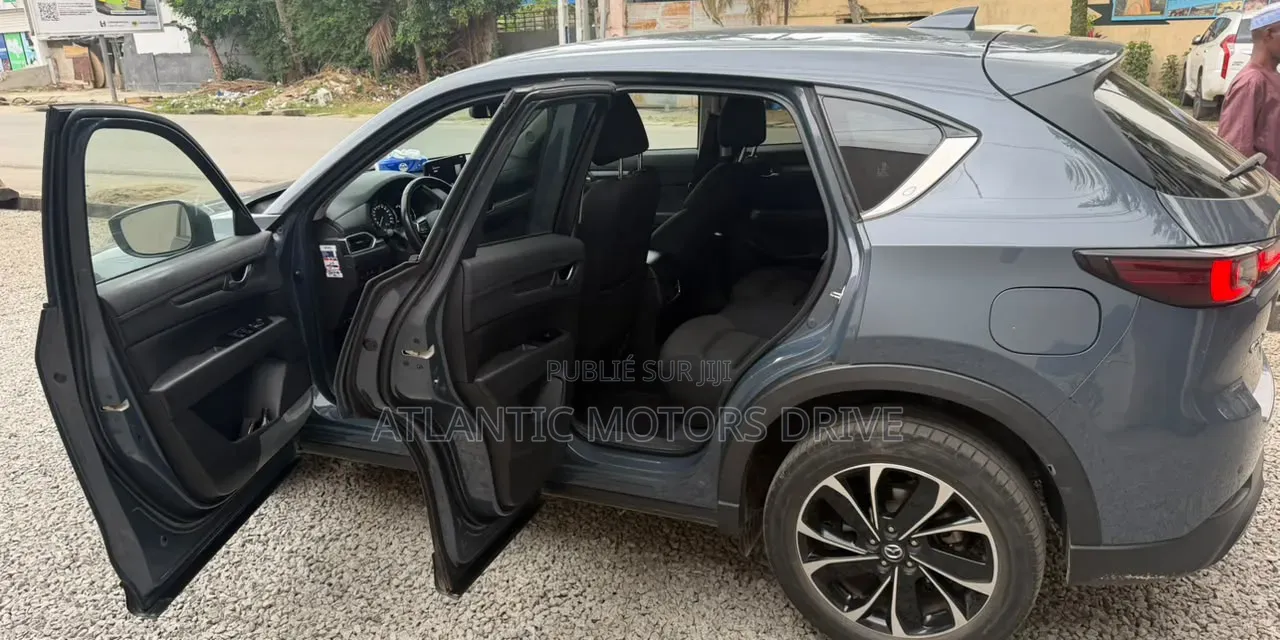 Mazda CX-5 2024 Gris
