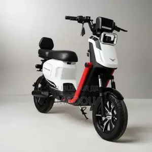 Nouveau Yamaha Crux 2026 Argenté
