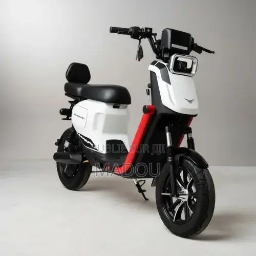 Nouveau Yamaha Crux 2026 Argenté