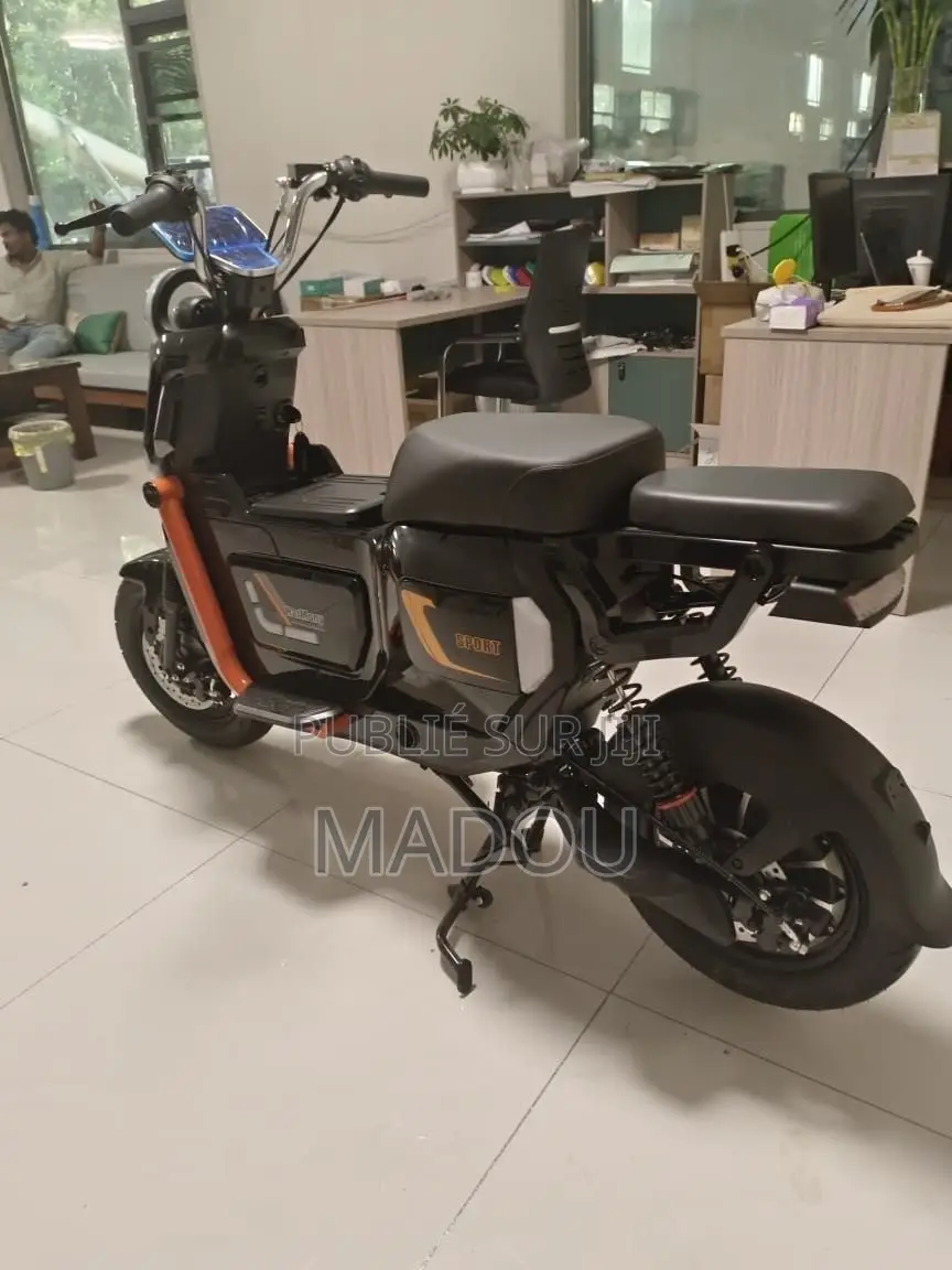 Nouveau Yamaha Crux 2026 Argenté