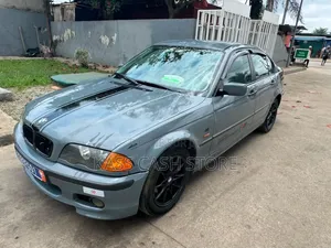 BMW 3 Series 2004 Gris