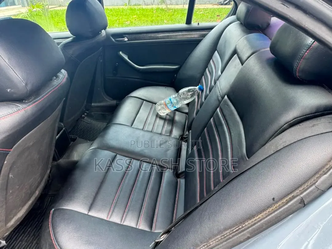 BMW 3 Series 2004 Gris