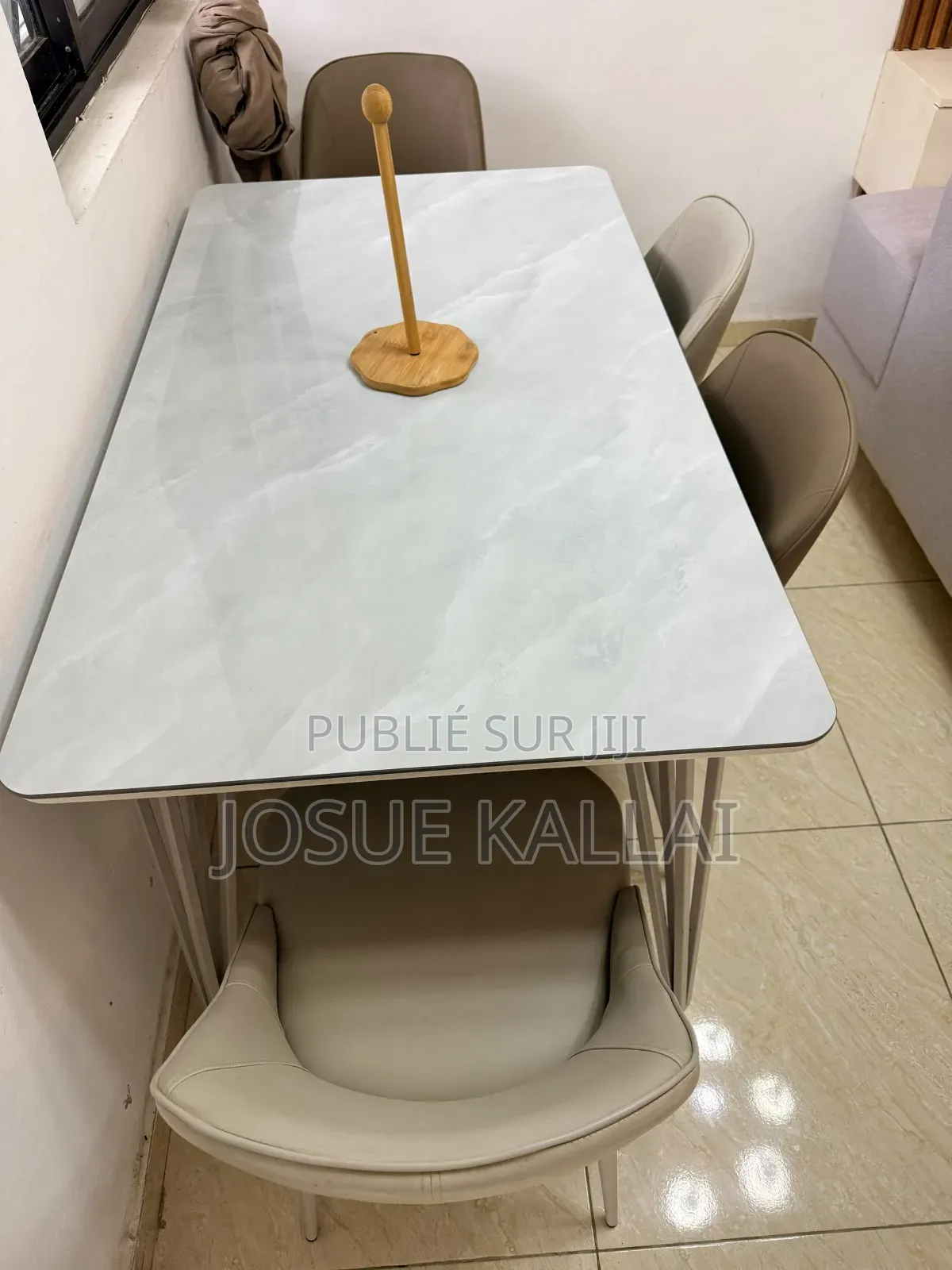 Table À Manger