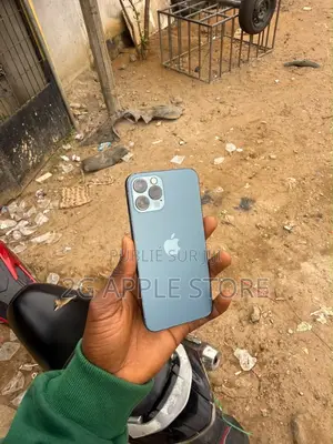 Nouveau Apple iPhone 12 Pro 128 GB Gris
