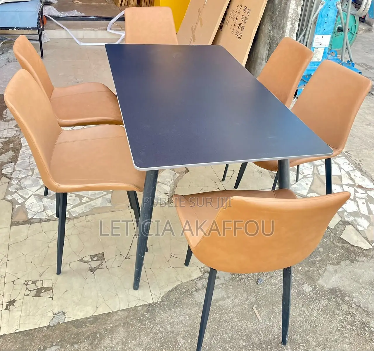 Table À Manger