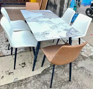 Table À Manger