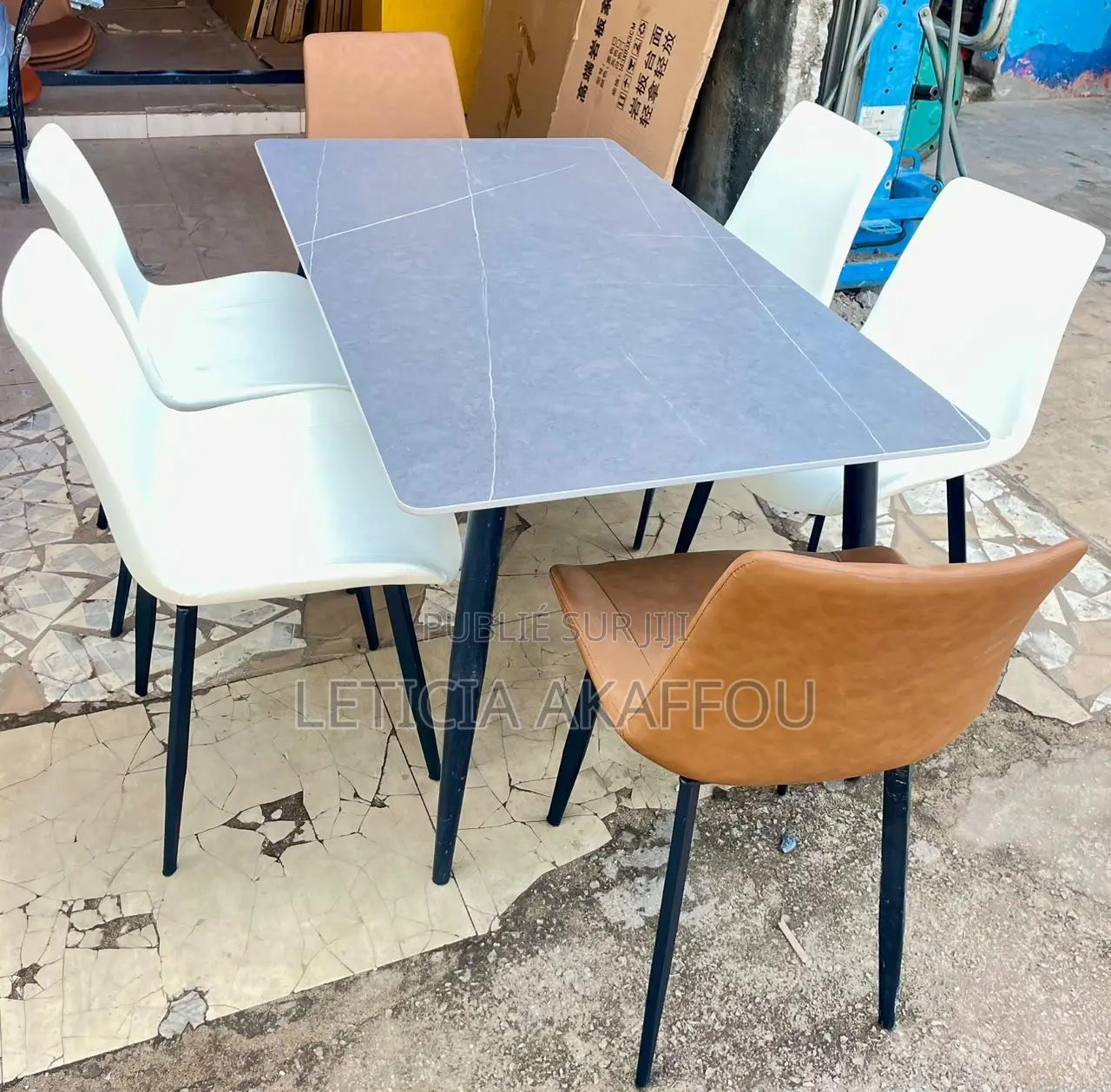Table À Manger