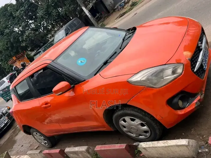 Suzuki Swift 2023 Rouge