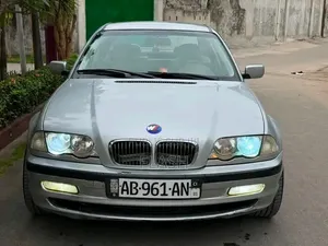 BMW 3 Series 2018 Gris