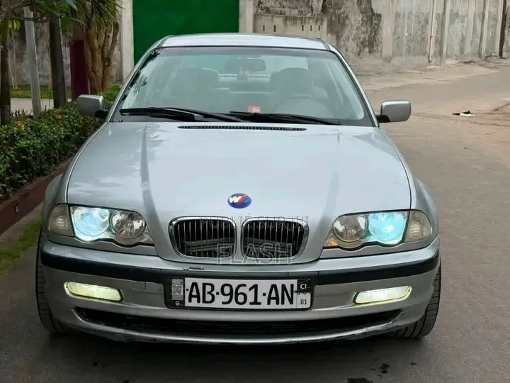 BMW 3 Series 2018 Gris