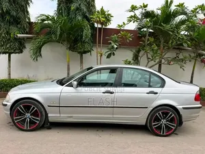 BMW 3 Series 2018 Gris