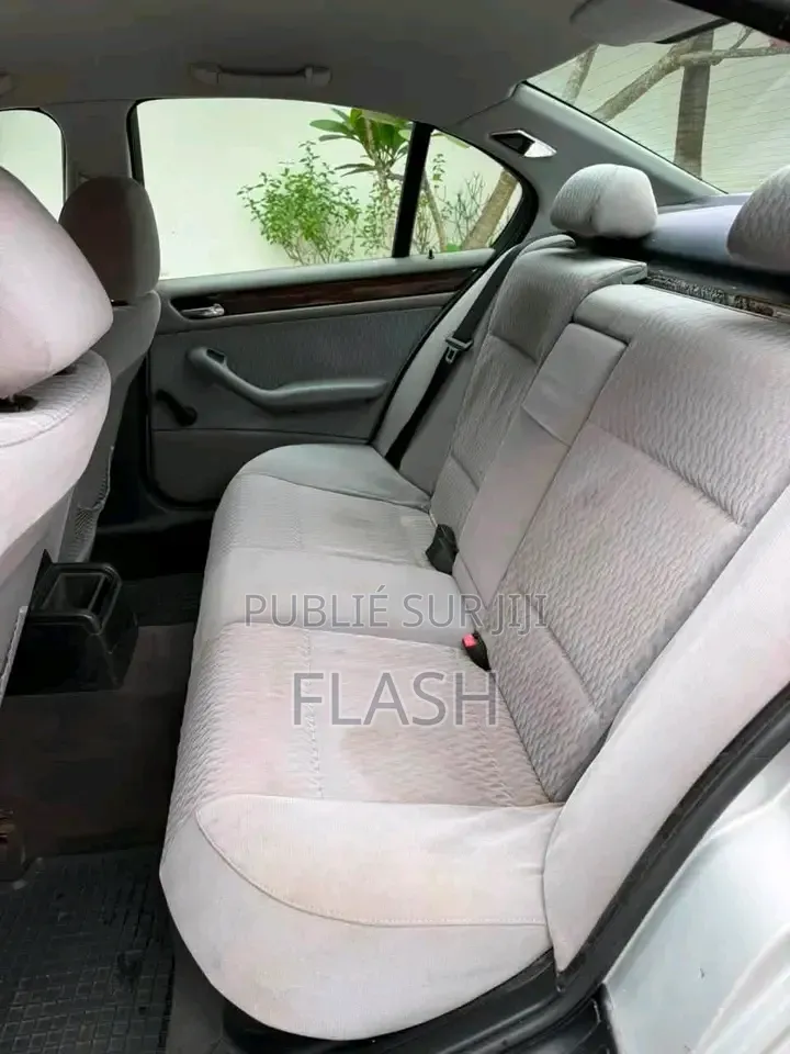 BMW 3 Series 2018 Gris